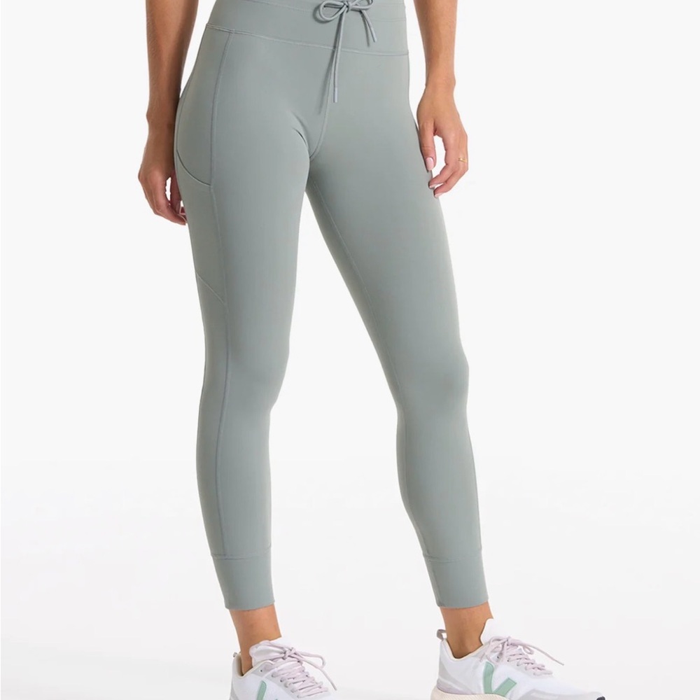 Vuori Daily Pocket Legging (Stormy)